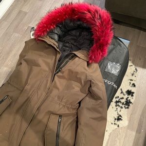 Mackage  Women Winter coat size (L)